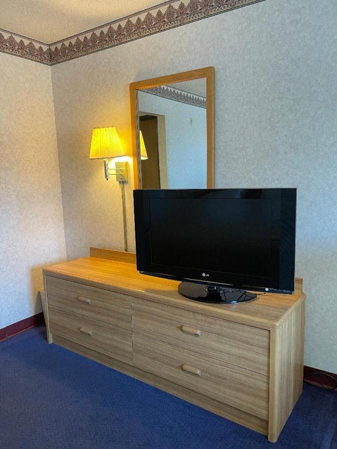 Days Inn By Wyndham Phoenix West Ngoại thất bức ảnh