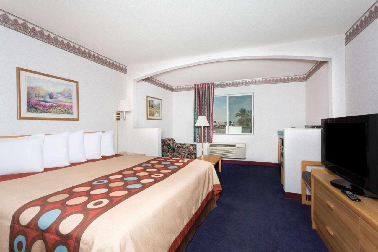 Days Inn By Wyndham Phoenix West Ngoại thất bức ảnh